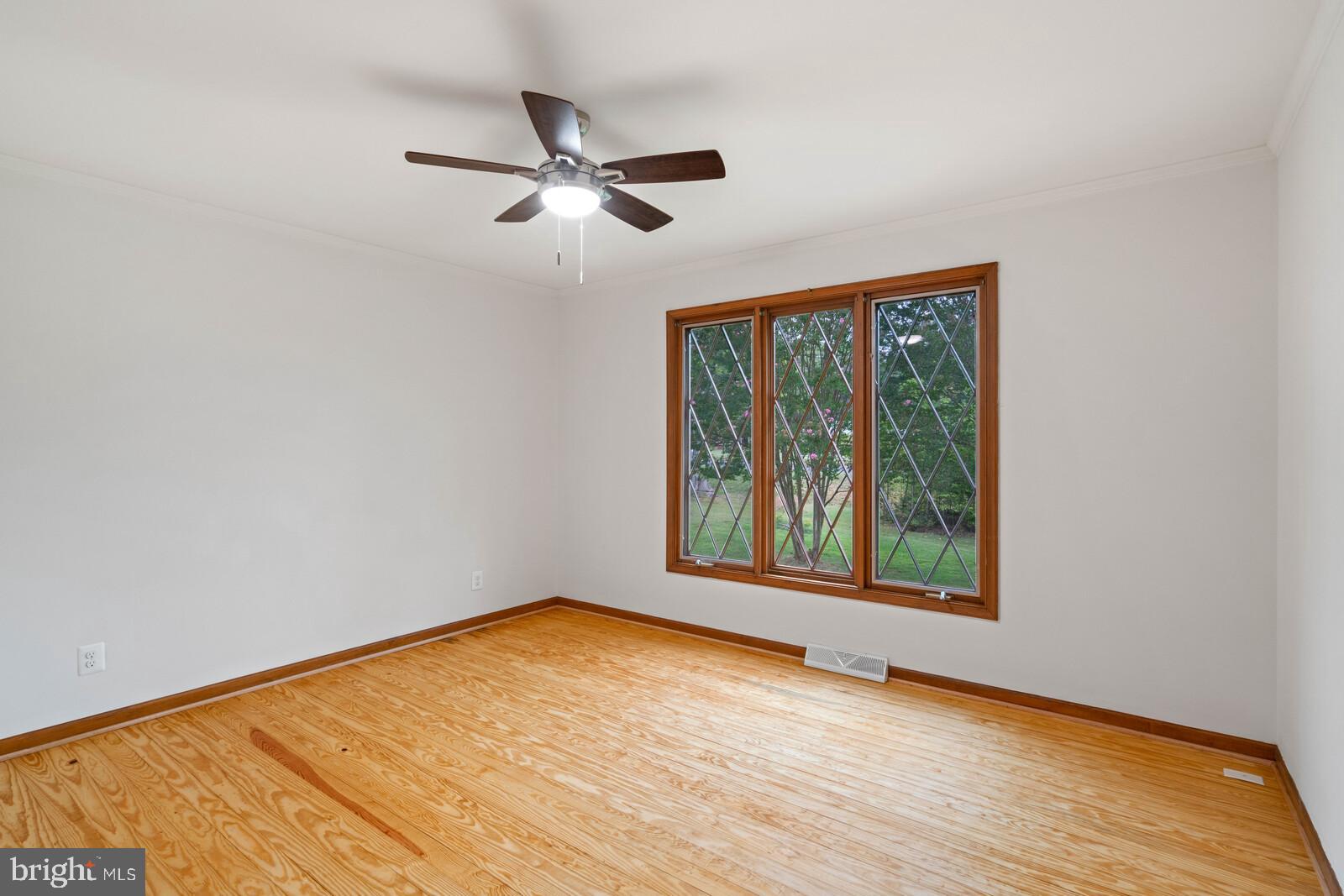 650 Courthouse Road Stafford, VA 22554 - Photo 31 of 57 Third Bedroom
