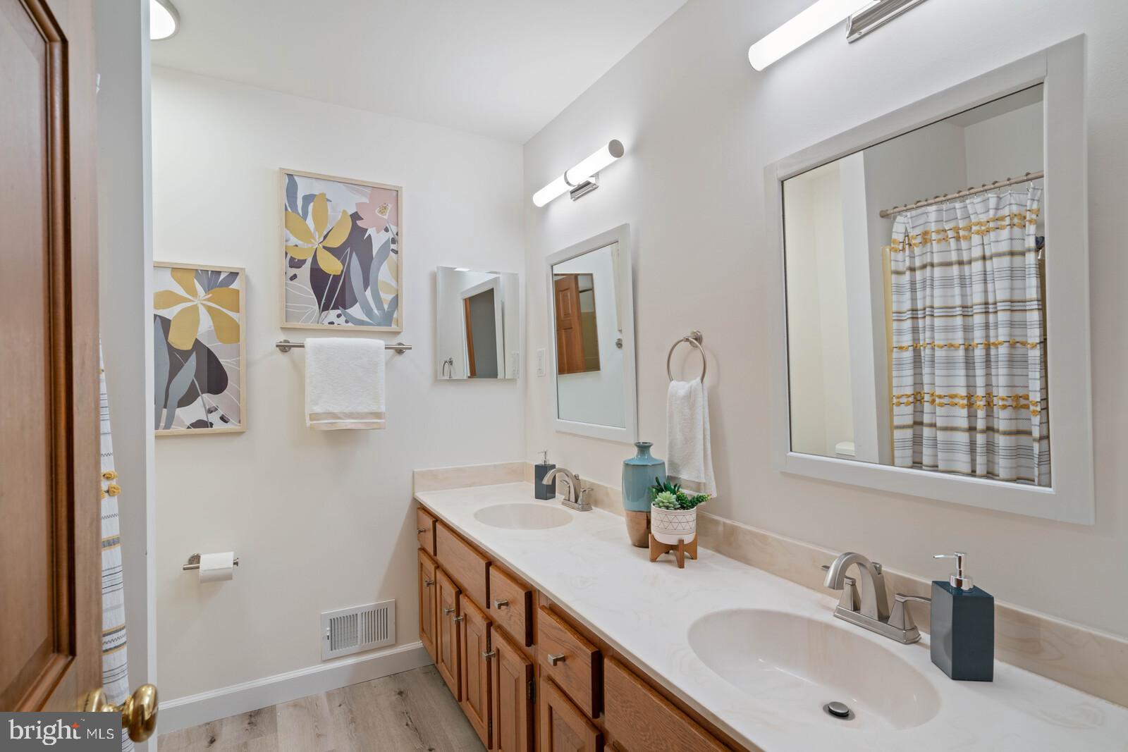 650 Courthouse Road Stafford, VA 22554 - Photo 33 of 57 Hall Bath