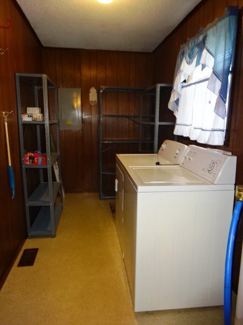 274 Samples Chapel Road Southeast Cleveland, TN 37323 - Photo 13 of 39 a utility room with dryer and washer