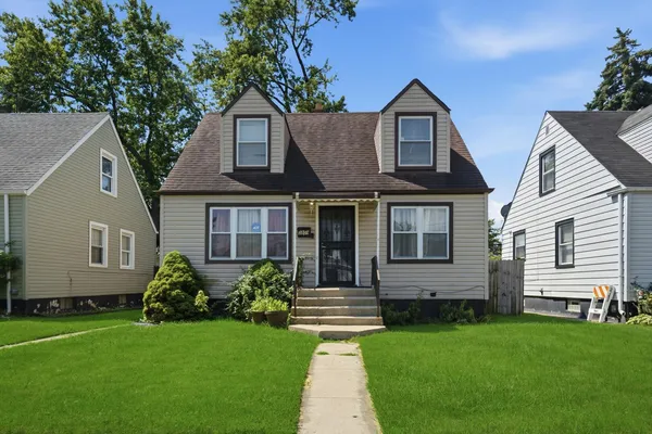 $230,000 | 3809 West 86th Street, Chicago, IL 60652