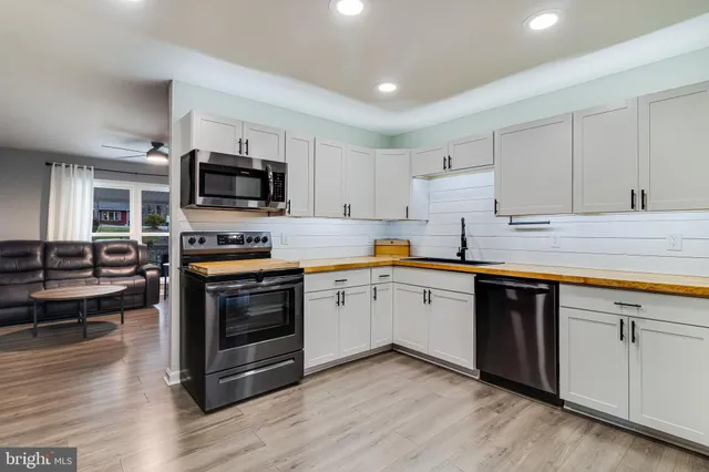 $375,000 | 332 Thunderbird Drive, Lusby, MD 20657