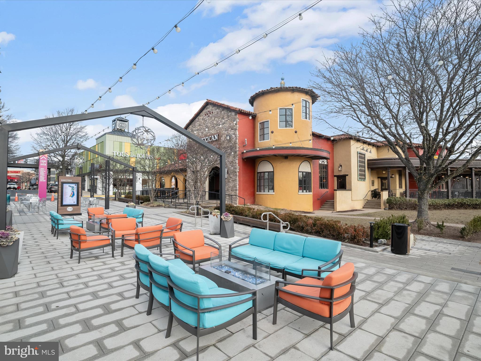 9701 Fields Road, Unit 1607 Gaithersburg, MD 20878 - Photo 30 of 42 a outdoor space with patio lots of furniture