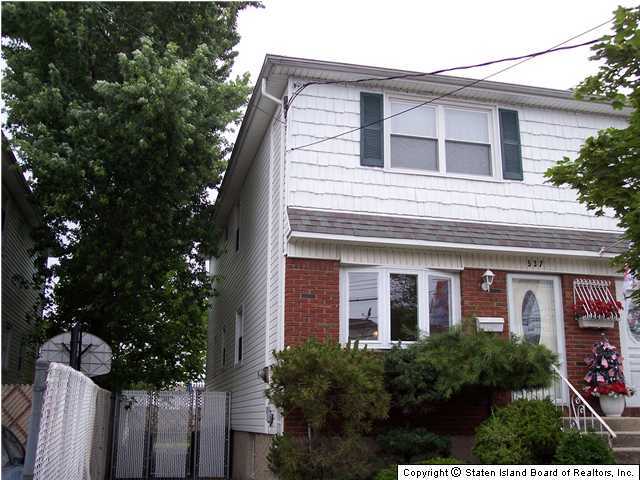 537 Riga Street Staten Island, NY 10306 - Photo 1 of 15 Primary Photo