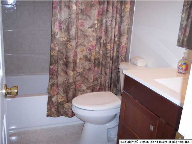 537 Riga Street Staten Island, NY 10306 - Photo 10 of 15 Additional Photo