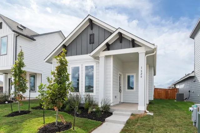 $339,900 | 1628 Esplanade Parkway, San Marcos, TX 78666