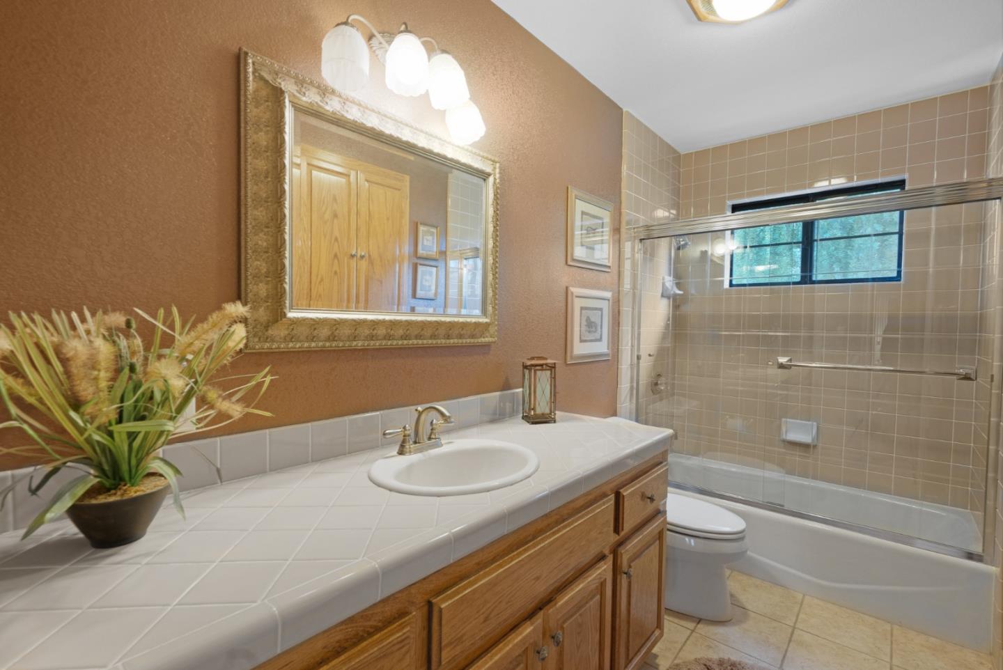 300 Foothill Road Hollister, CA 95023 - Photo 13 of 158 Gallery Image 13