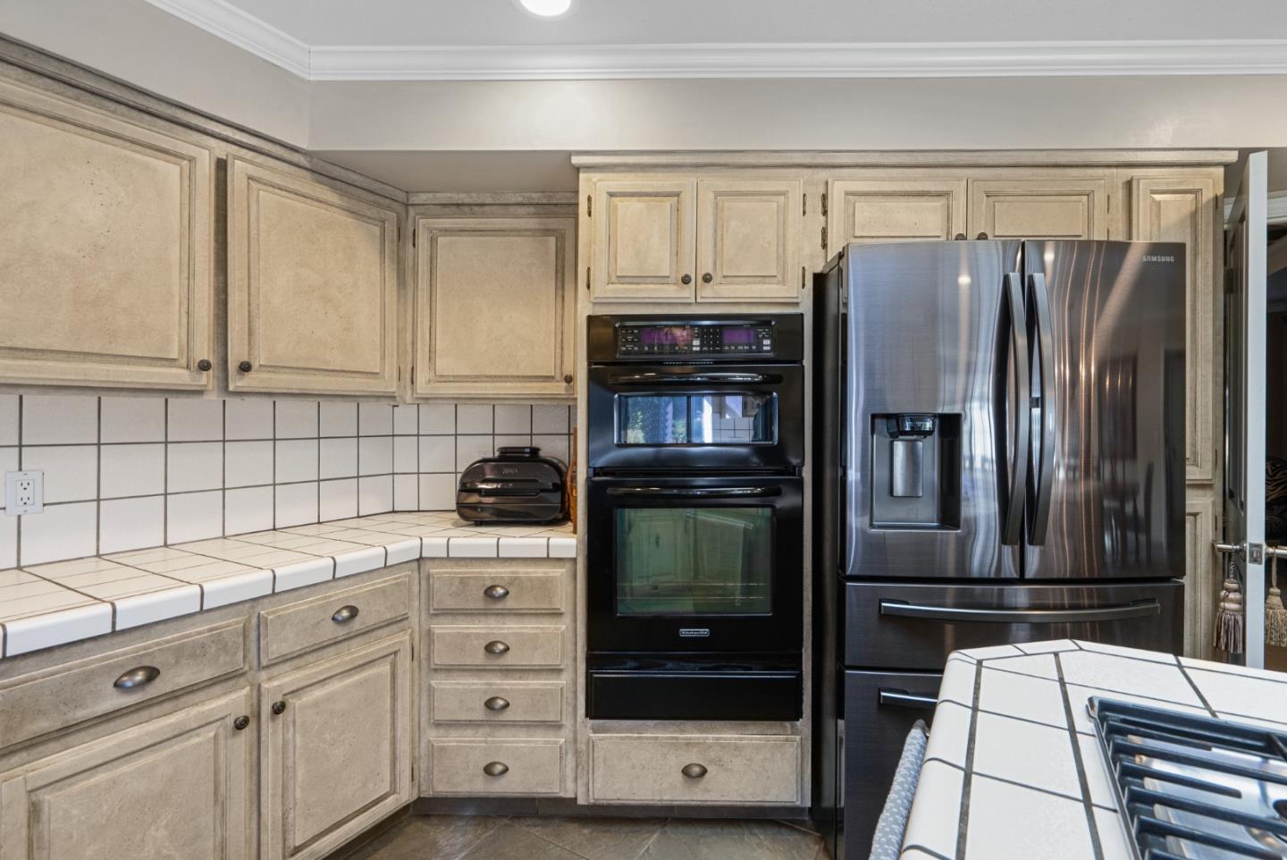 300 Foothill Road Hollister, CA 95023 - Photo 41 of 158 Gallery Image 41