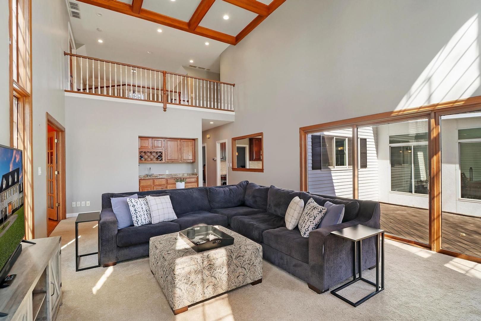 159 Helm Road Barrington Hills, IL 60010 - Photo 13 of 57 a living room with furniture