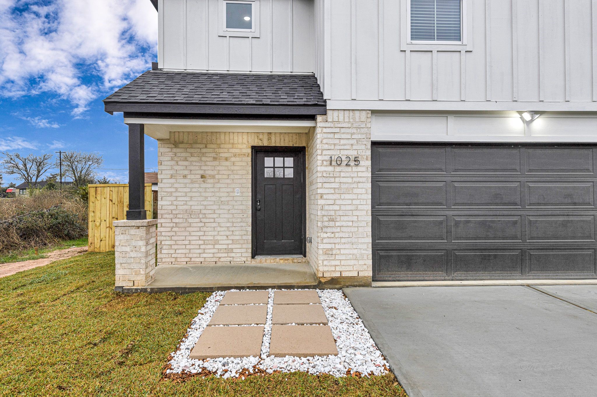 1025 20th Street Hempstead, TX 77445 - Photo 2 of 23