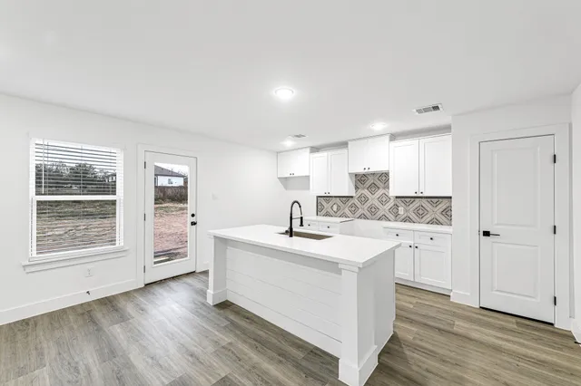 $269,900 | 1025 20th Street, Hempstead, TX 77445