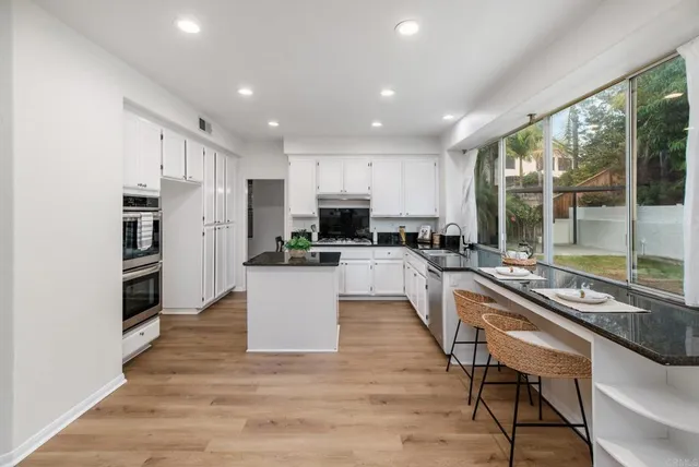 $1,149,000 | 5010 Palmera Drive, Oceanside, CA 92056