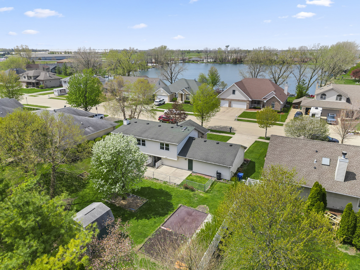 372 Jefferson Street Manteno, IL 60950 - Photo 23 of 24 an aerial view of a house with lake view and mountain view