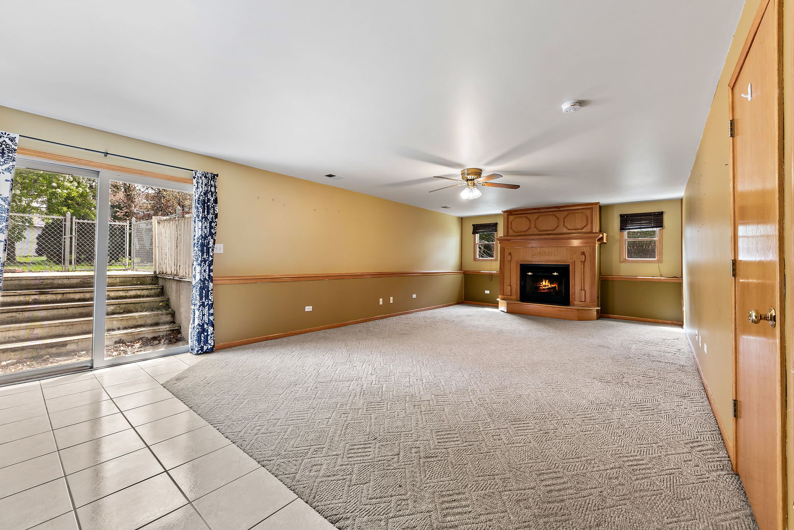 372 Jefferson Street Manteno, IL 60950 - Photo 8 of 24 a view of livingroom with a fireplace