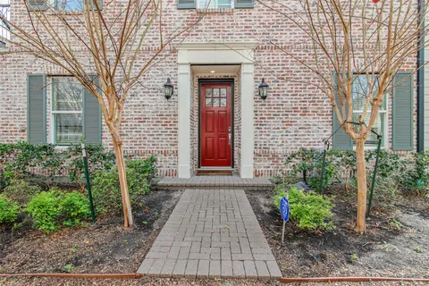 $3,500 | 10943 Grove Tree Lane, Houston, TX 77043