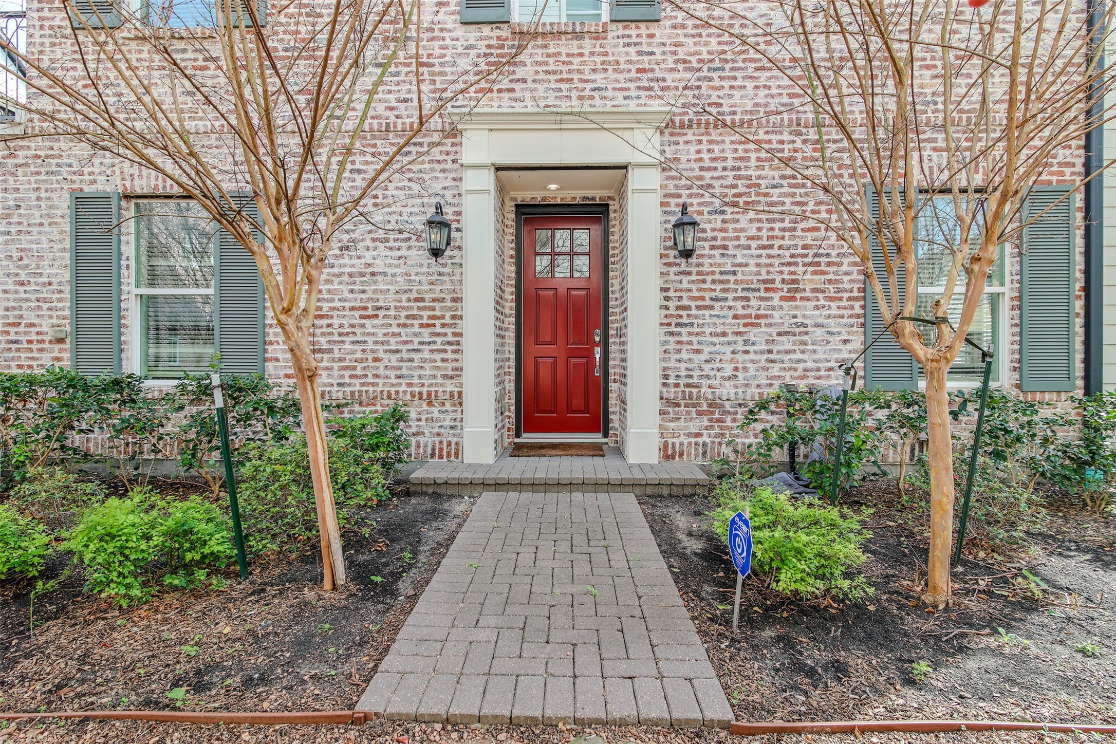 10943 Grove Tree Lane Houston, TX 77043 - Photo 1 of 31