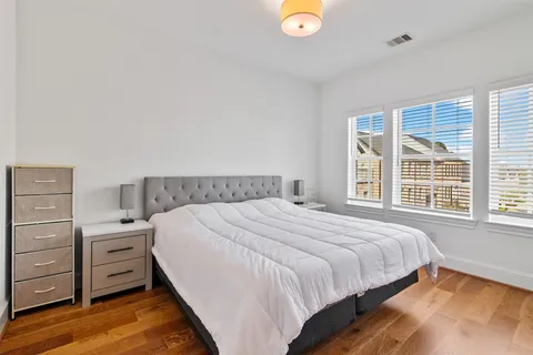 $3,500 | 10943 Grove Tree Lane, Houston, TX 77043