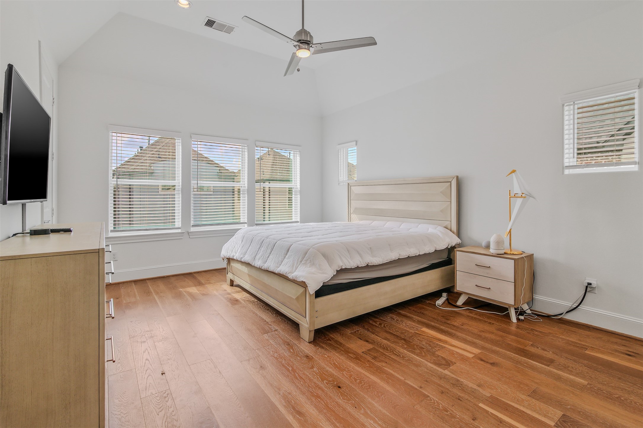 10943 Grove Tree Lane Houston, TX 77043 - Photo 20 of 31