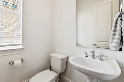 $3,500 | 10943 Grove Tree Lane, Houston, TX 77043