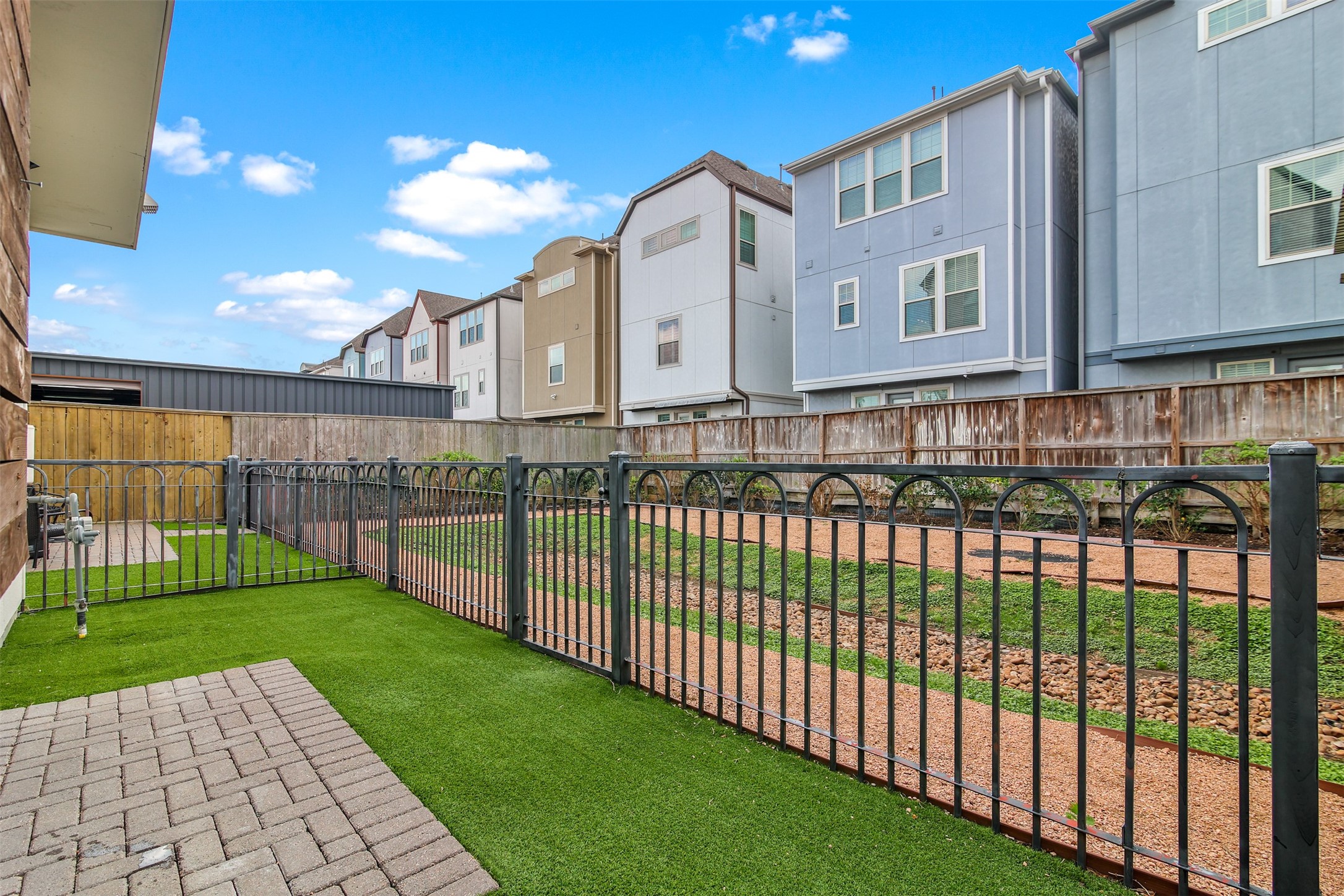 10943 Grove Tree Lane Houston, TX 77043 - Photo 26 of 31