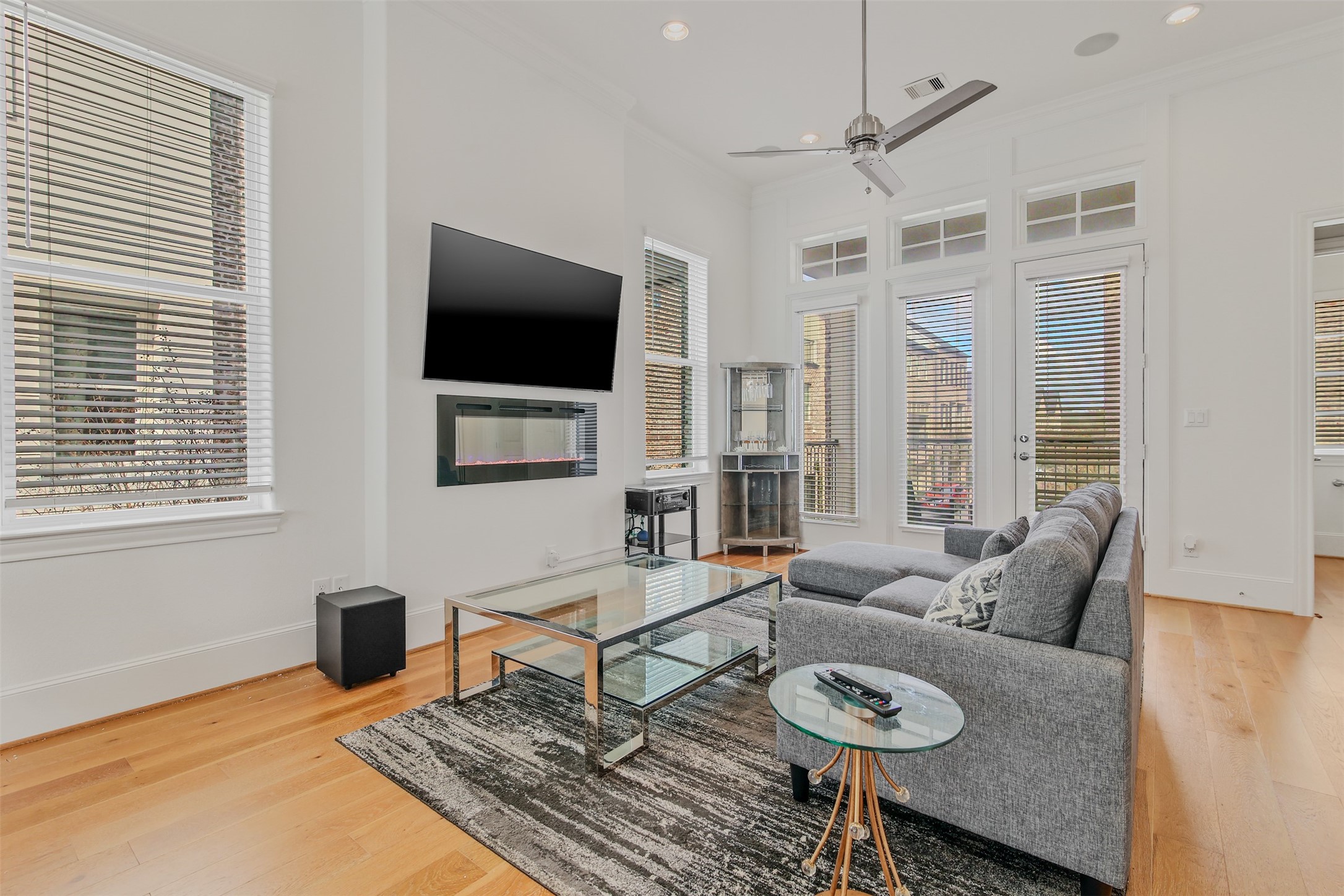 10943 Grove Tree Lane Houston, TX 77043 - Photo 4 of 31