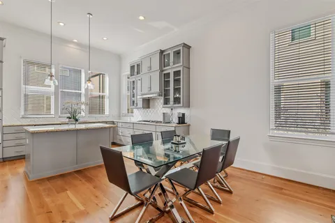 $3,500 | 10943 Grove Tree Lane, Houston, TX 77043