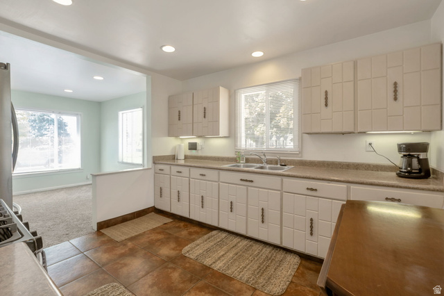 7391 Elm Street Midvale, UT 84047 - Photo 10 of 38 All appliances are included