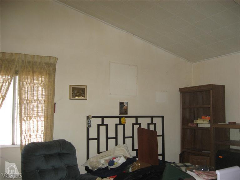 7839 Bothwell Road Reseda, CA 91335 - Photo 3 of 19 Additional Photo