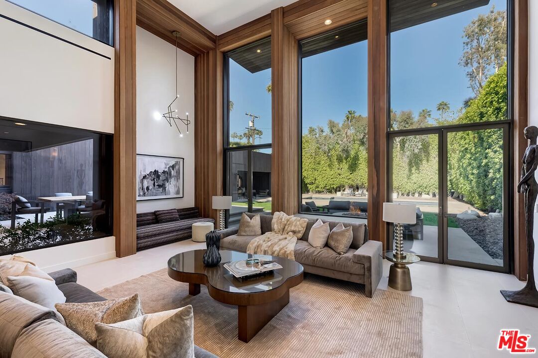 604 North Alpine Drive Beverly Hills, CA 90210 - Photo 3 of 29