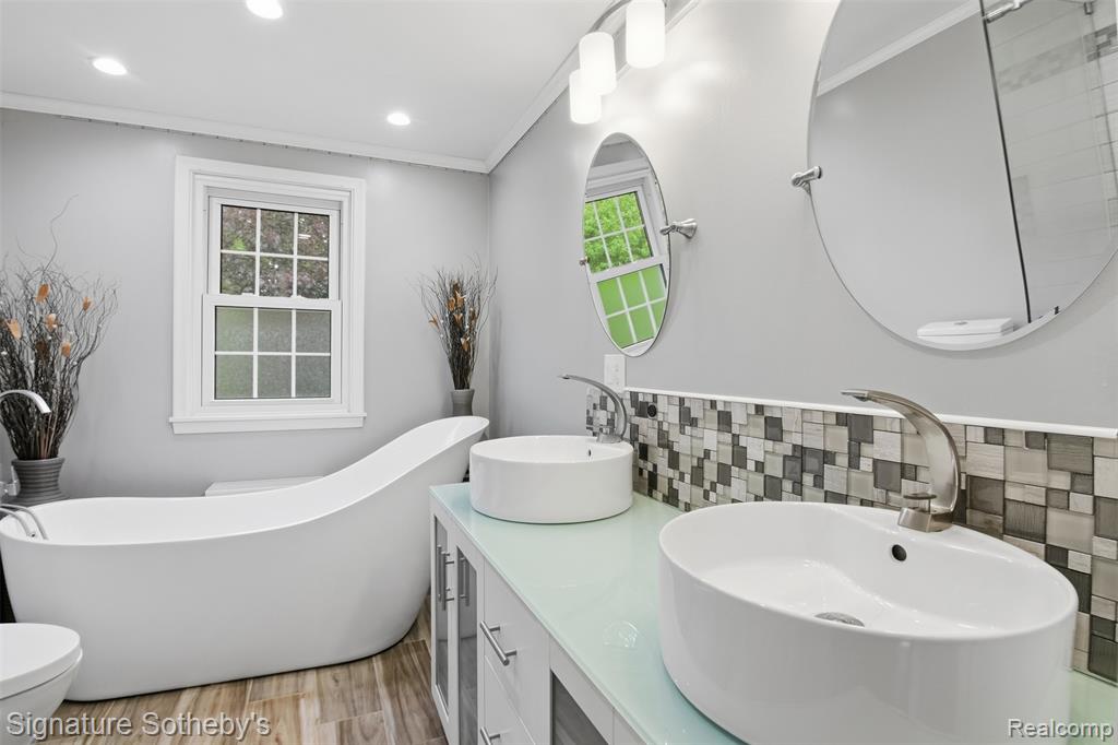 4784 Walnut Lake Road Bloomfield Hills, MI 48301 - Photo 12 of 17