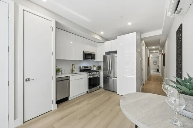 $665,000 | 77 Van Reypen Street, Unit 3, Jersey City, NJ 07306