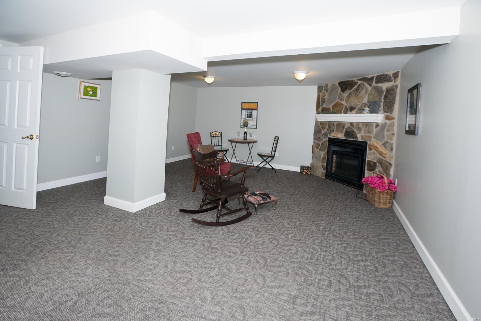 801 Edgar Road Webster Groves, MO 63119 - Photo 31 of 49 Gallery Image 31