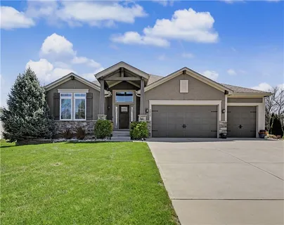 $750,000 | 2927 West 155th Terrace, Overland Park, KS 66224