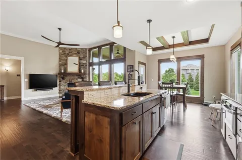 $750,000 | 2927 West 155th Terrace, Overland Park, KS 66224
