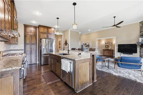 $750,000 | 2927 West 155th Terrace, Overland Park, KS 66224