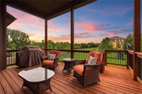 $750,000 | 2927 West 155th Terrace, Overland Park, KS 66224