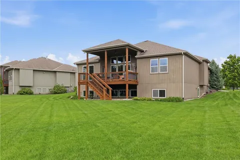 $750,000 | 2927 West 155th Terrace, Overland Park, KS 66224