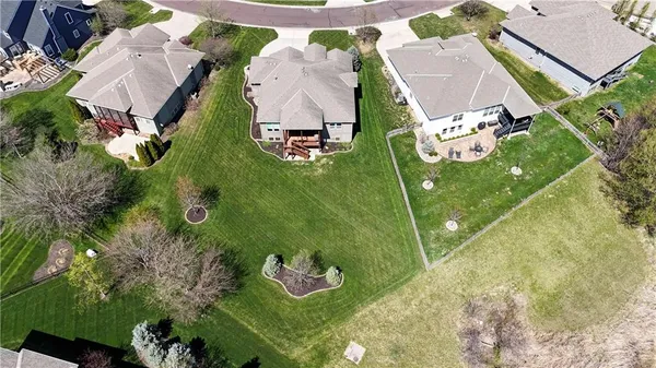 $750,000 | 2927 West 155th Terrace, Overland Park, KS 66224