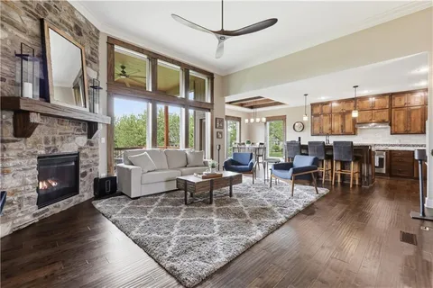 $750,000 | 2927 West 155th Terrace, Overland Park, KS 66224