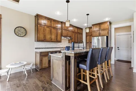 $750,000 | 2927 West 155th Terrace, Overland Park, KS 66224