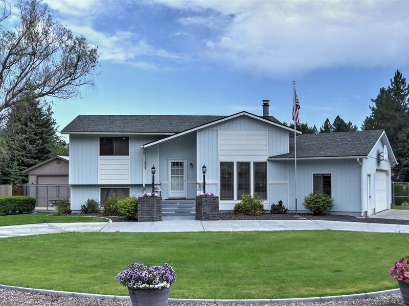 3915 East Zeus Road Mead, WA 99021 - Photo 1 of 37 Gallery Image 1