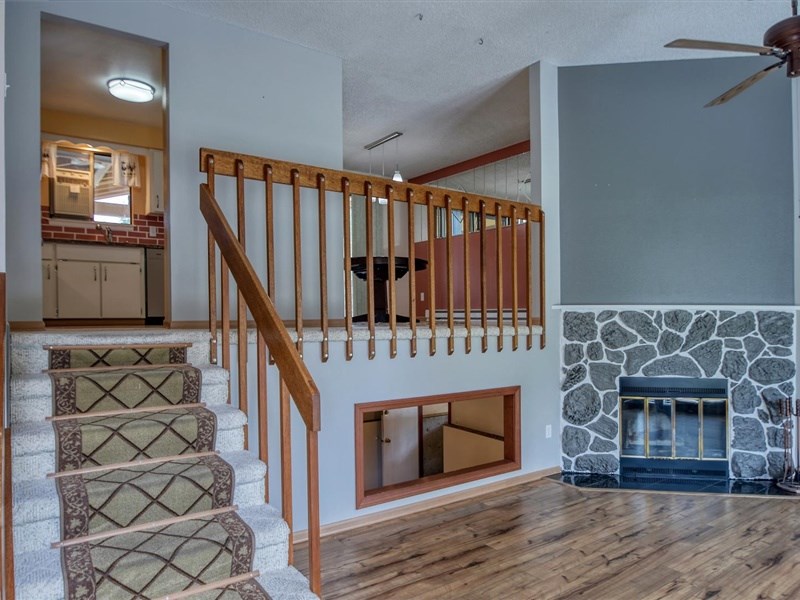 3915 East Zeus Road Mead, WA 99021 - Photo 2 of 37 Gallery Image 2