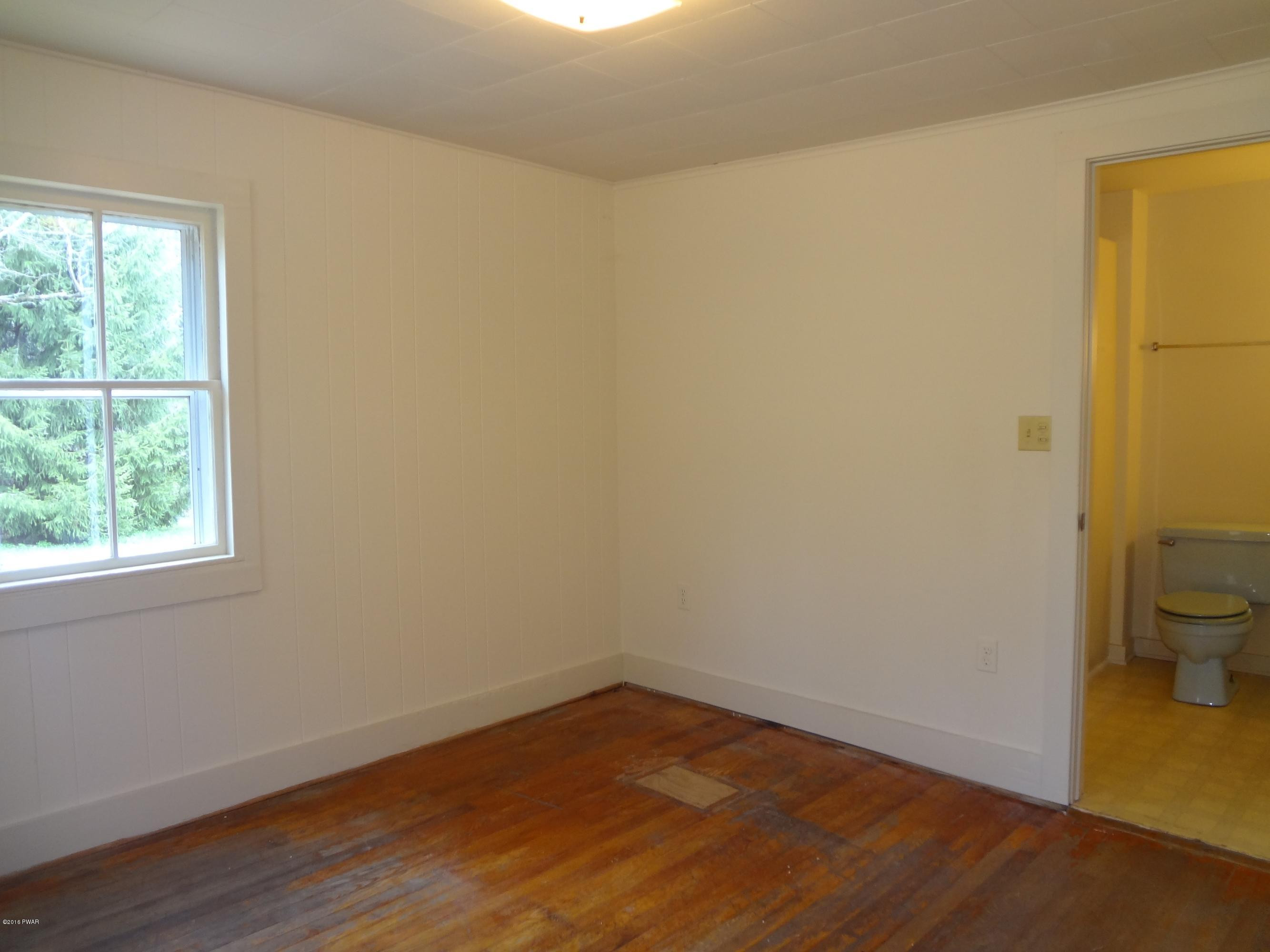 154 Hemlock Grove Road Greentown, PA 18426 - Photo 18 of 49