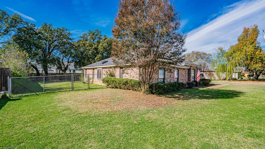 4018 View Point Drive Granbury, TX 76048 - Photo 3 of 38 Large front and back yards