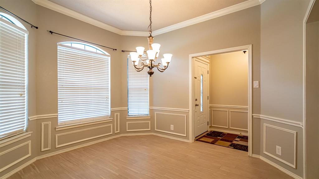 4018 View Point Drive Granbury, TX 76048 - Photo 8 of 38 Large dining room for family gatherings