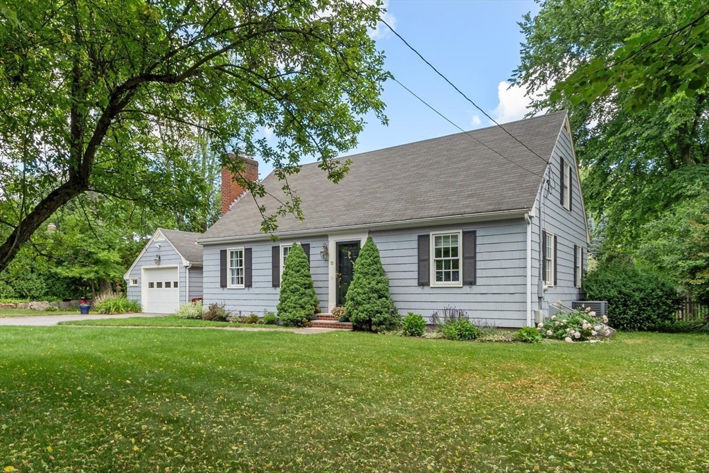 13 Carmel Road Andover, MA 01810 - Photo 4 of 37
