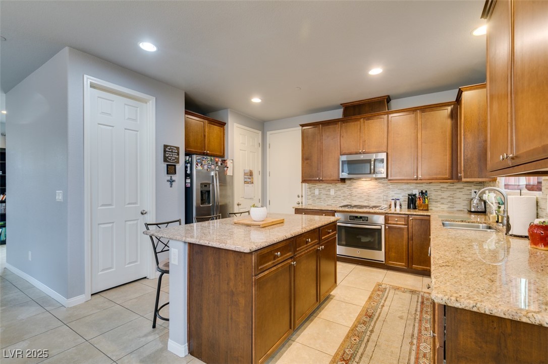 230 Sweet Spot Street Henderson, NV 89074 - Photo 15 of 38