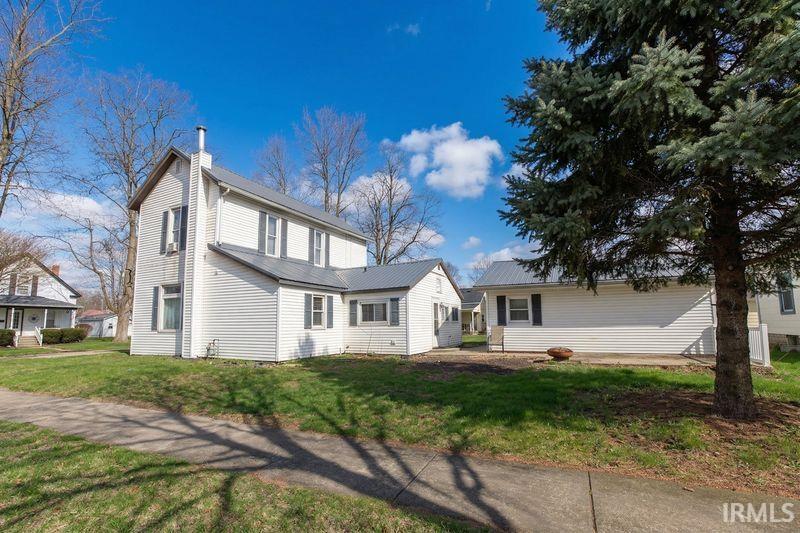 1002 Franklin Avenue Rochester, IN 46975 - Photo 2 of 22