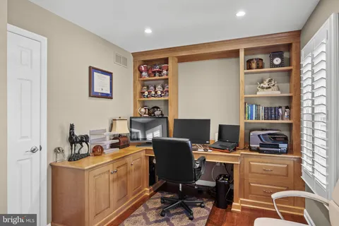 $995,000 | 3 Abington Road, Mount Laurel, NJ 08054