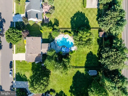 $995,000 | 3 Abington Road, Mount Laurel, NJ 08054