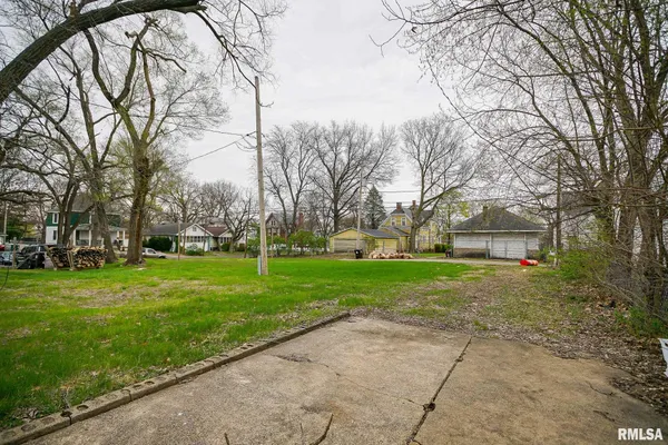 $29,900 | 1116 Northeast Monroe Street, Peoria, IL 61603
